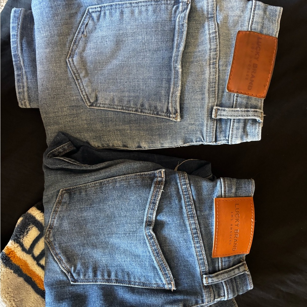 2 pairs of Lucky Brand women’s 8/28 and 6/28 ankle jeans